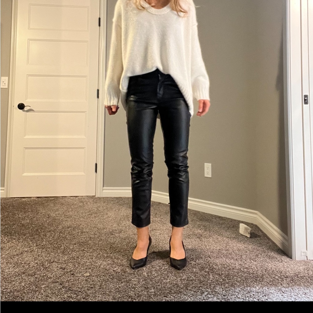 Guess Factory Viri Faux-Leather Pants
Sku: 14320204